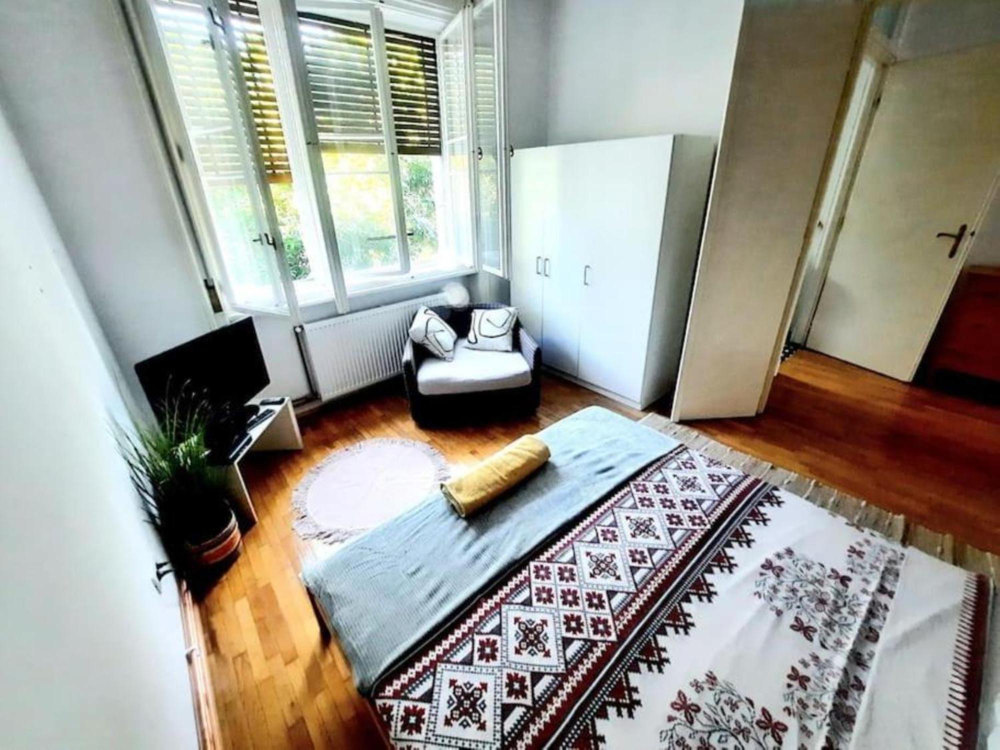 One Bedroom By The Park Old Town Belle Vue Temesvár Kültér fotó